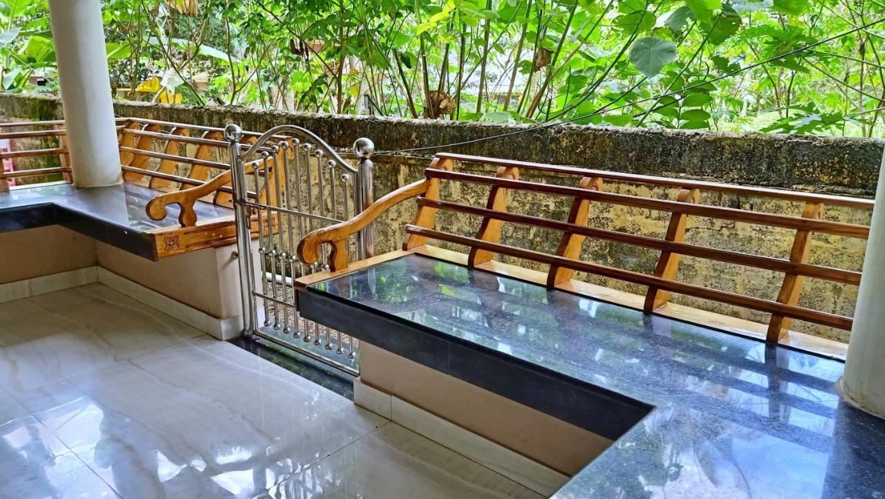 Gypsy Walker Hotel Varkala Exterior photo